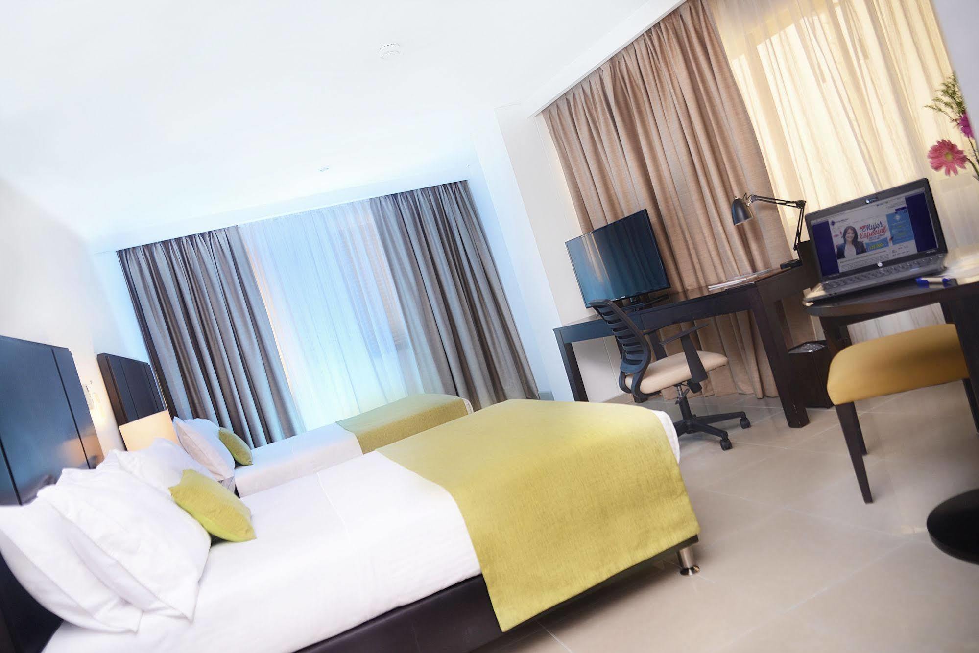Hotel Millenium Barrancabermeja Kültér fotó